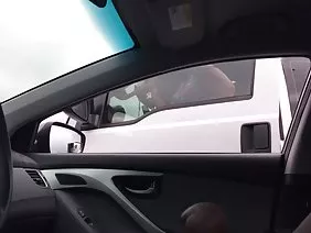 Старий хлопець може бути усно задоволений блондинкою перед сексом