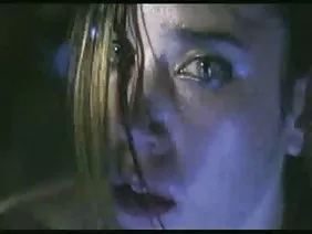 Чоловік хоче ебать дівчиною анальний