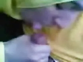 Fickstute трахкав чотири півня