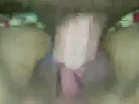 Школярка з величезними сиськами трахкала на стіл вчителя