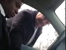 Блондинка трахкав чорним величезним членом