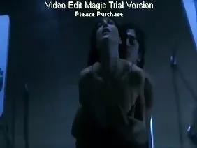 Чудова чорна дівчина дає мінет