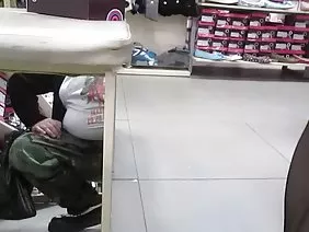 Неслухняні лесбіянки трахають всілякі секс-іграшки