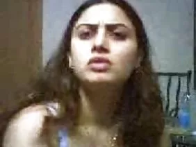 Блондинка Milf осіменіє на дивані